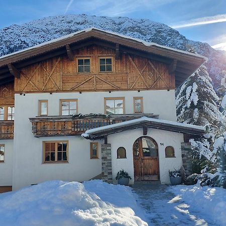 Ferienwohnung Försterhaus Holzgau Exterior foto