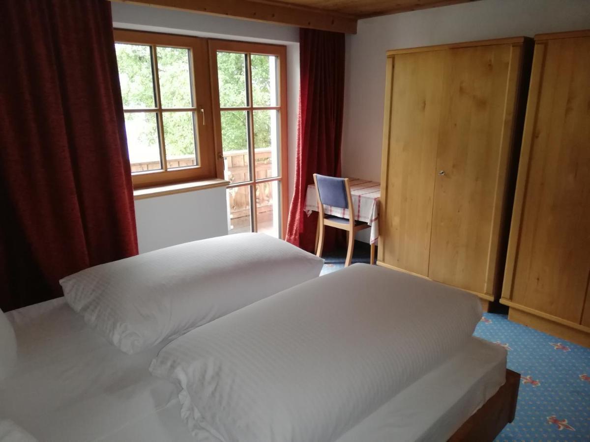 Ferienwohnung Försterhaus Holzgau Exterior foto